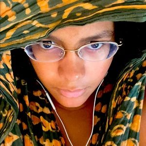 Meet your Posher, Alyce